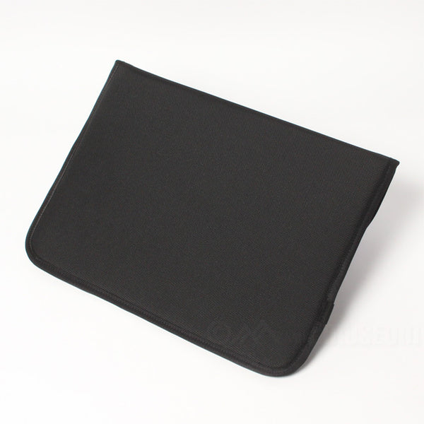 15-inch  MACBOOK CASE CSE-MB15-BLK BLACK